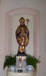 Der hl Nikolaus auf dem rechten Seitenaltar, Schutzpatron der Haager Kirche. (Foto: E.  Federhofer